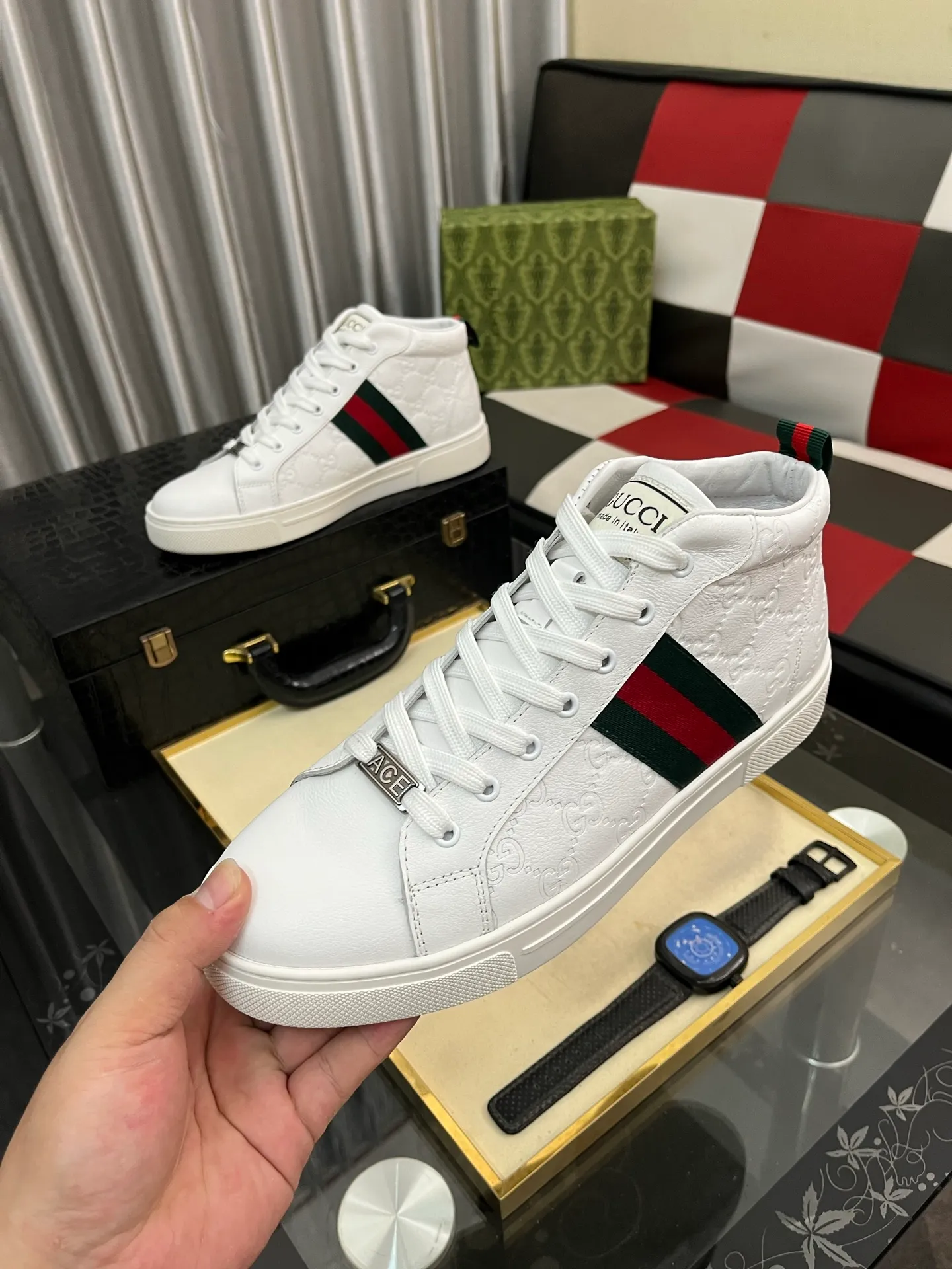 Men's shoes 💰460⌚️⌚️ 2025 new GUCCI Gucci 👊🏻 Upper 🇮🇹 imported first-layer cowhide 🇩🇪 lining imported sheepskin lining. The original outsole is molded to reflect the identity of every man, and the upper foot is elegant and stable🚶🏻🚶🏻The high-end custom counters reproduce the original version📯The shoe last remains unchanged regardless of wind and rain, and can withstand the verification of time🔍️,🔵 Size: 38-44.